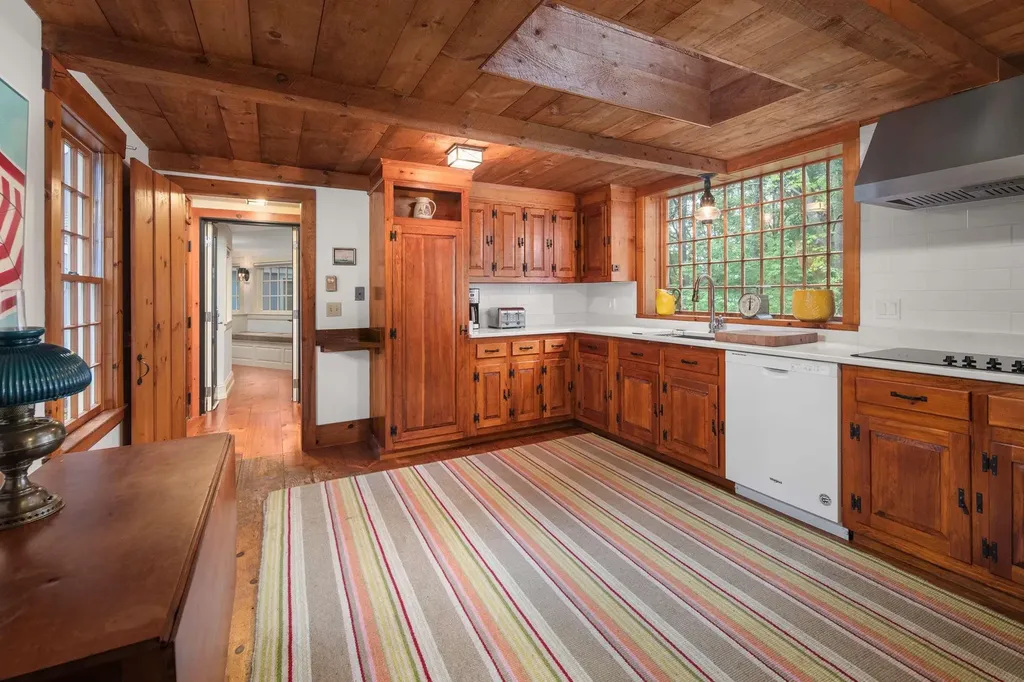 147 River Road York ME 03902