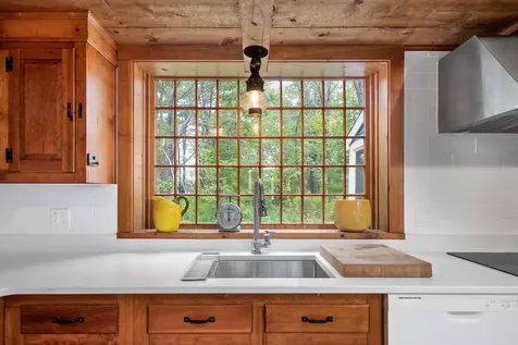 147 River Road York ME 03902