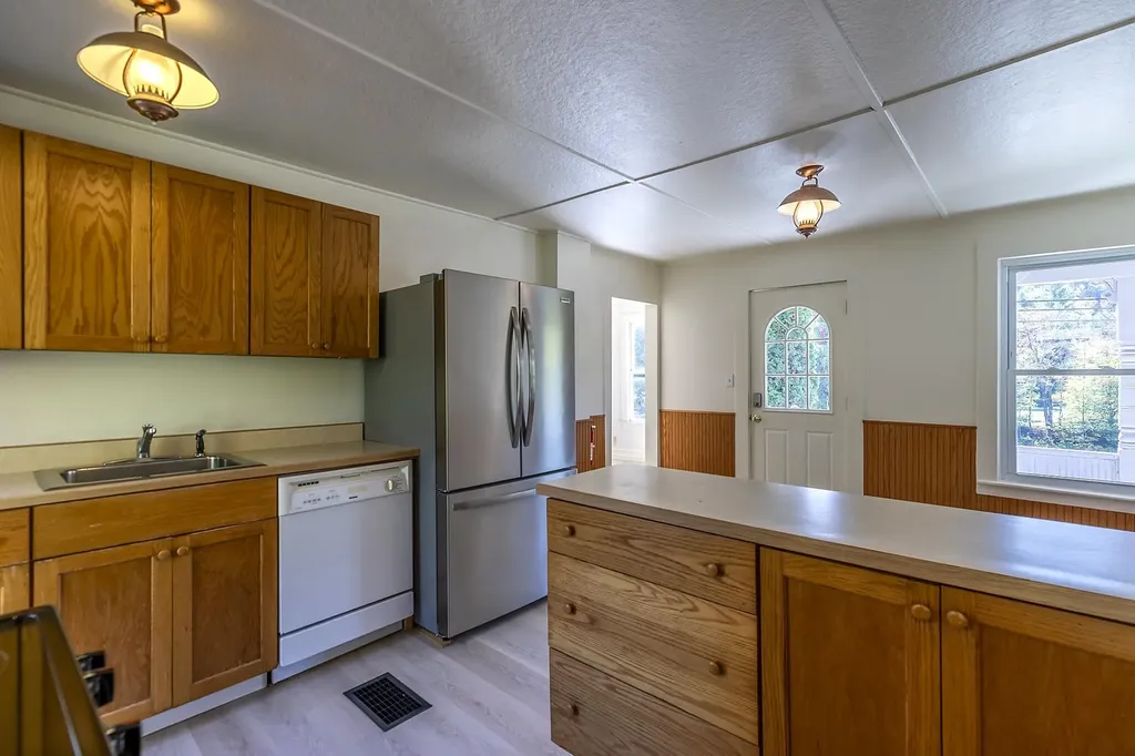 5798 West Woodstock Road Woodstock VT 05091