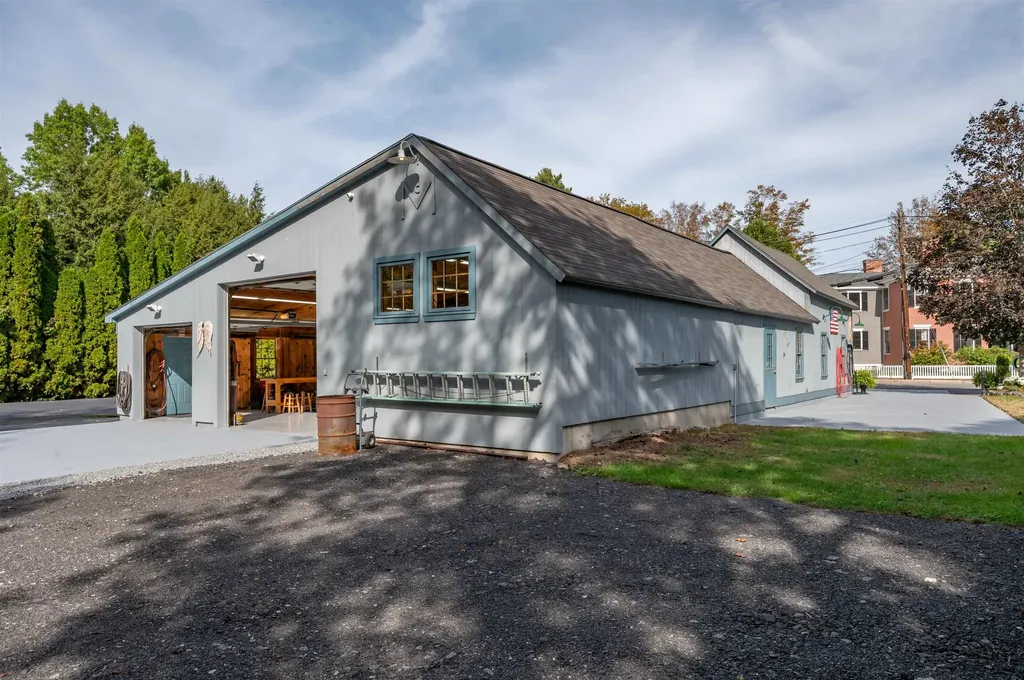 107 Boston Post Road Amherst NH 03031