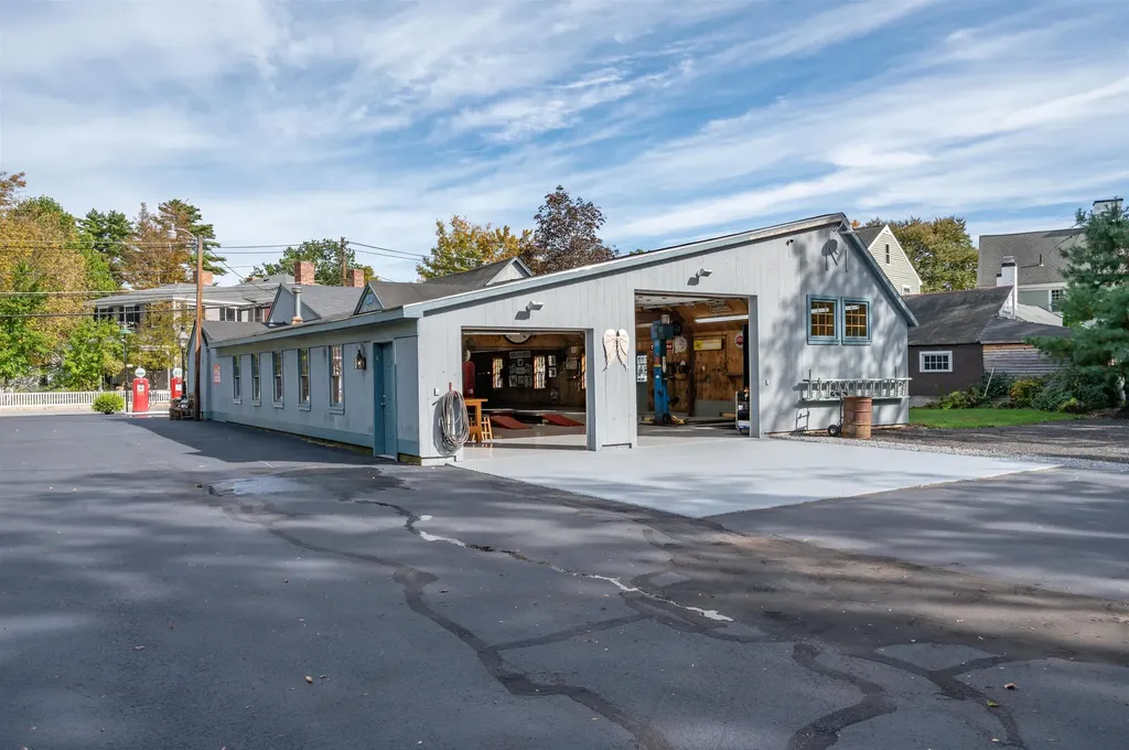 107 Boston Post Road Amherst NH 03031