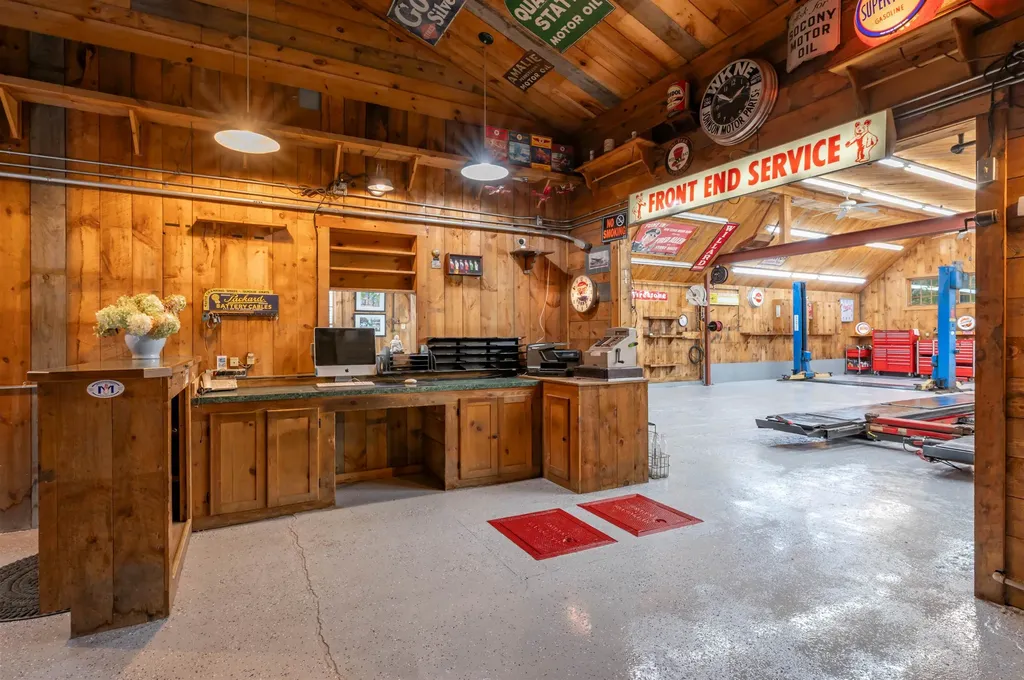 107 Boston Post Road Amherst NH 03031