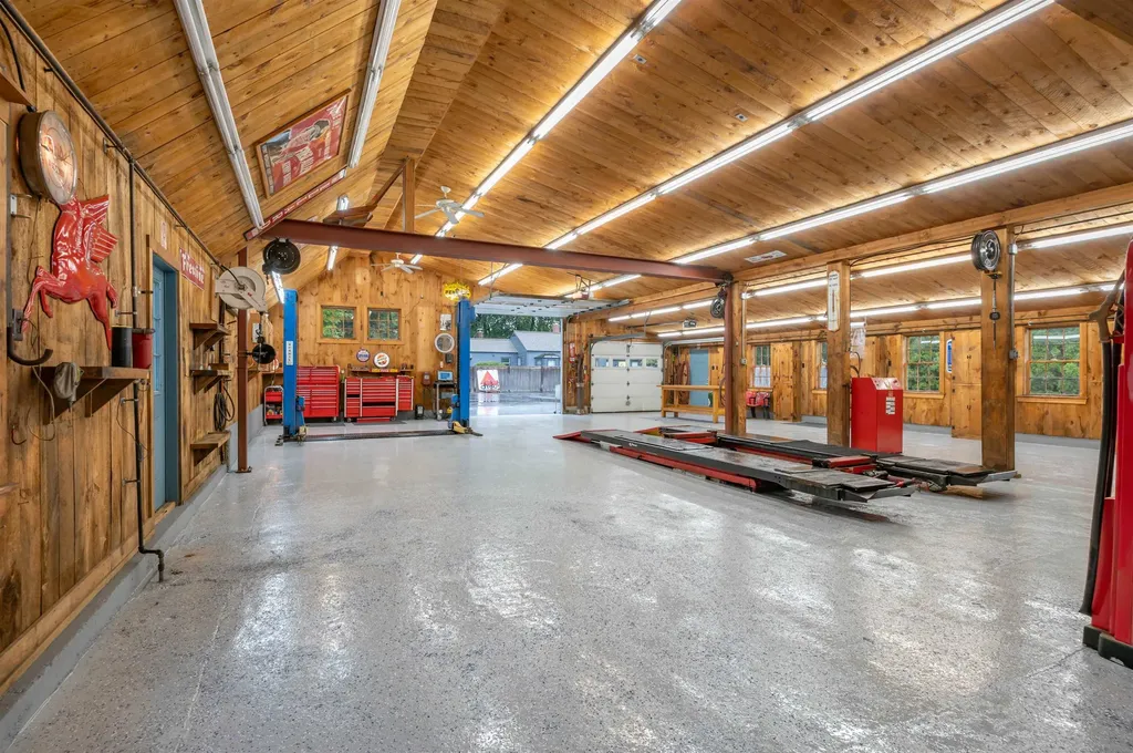 107 Boston Post Road Amherst NH 03031