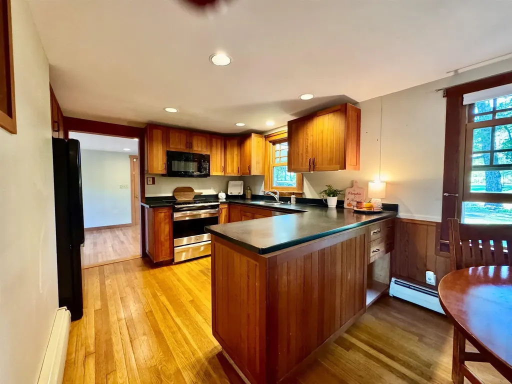 16 Short Lane Walpole NH 03608