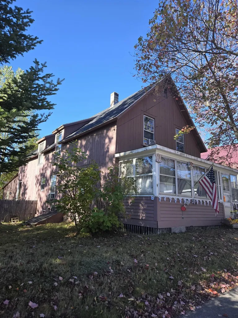 13 Maple Street Lincoln NH 03251