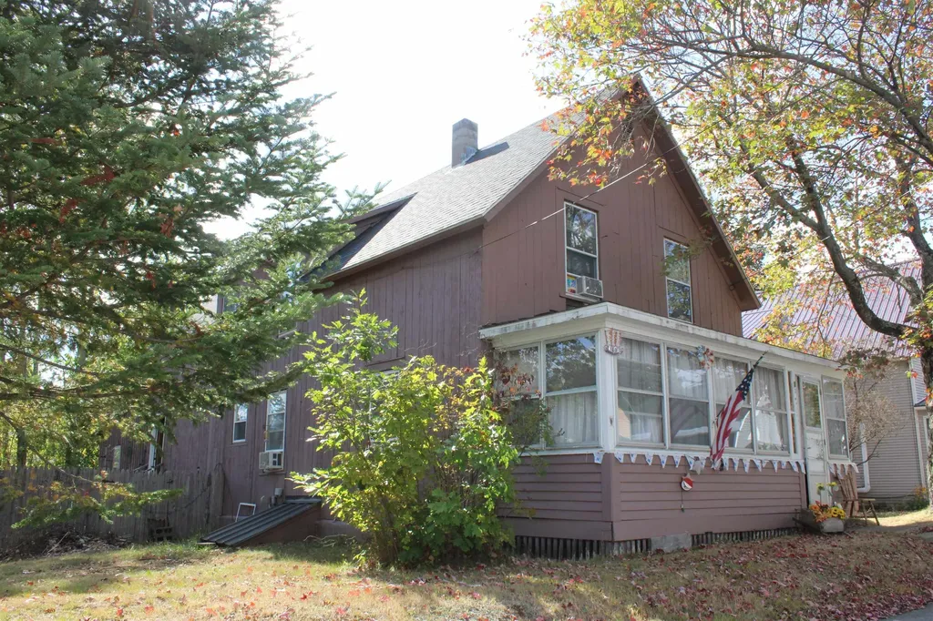13 Maple Street Lincoln NH 03251