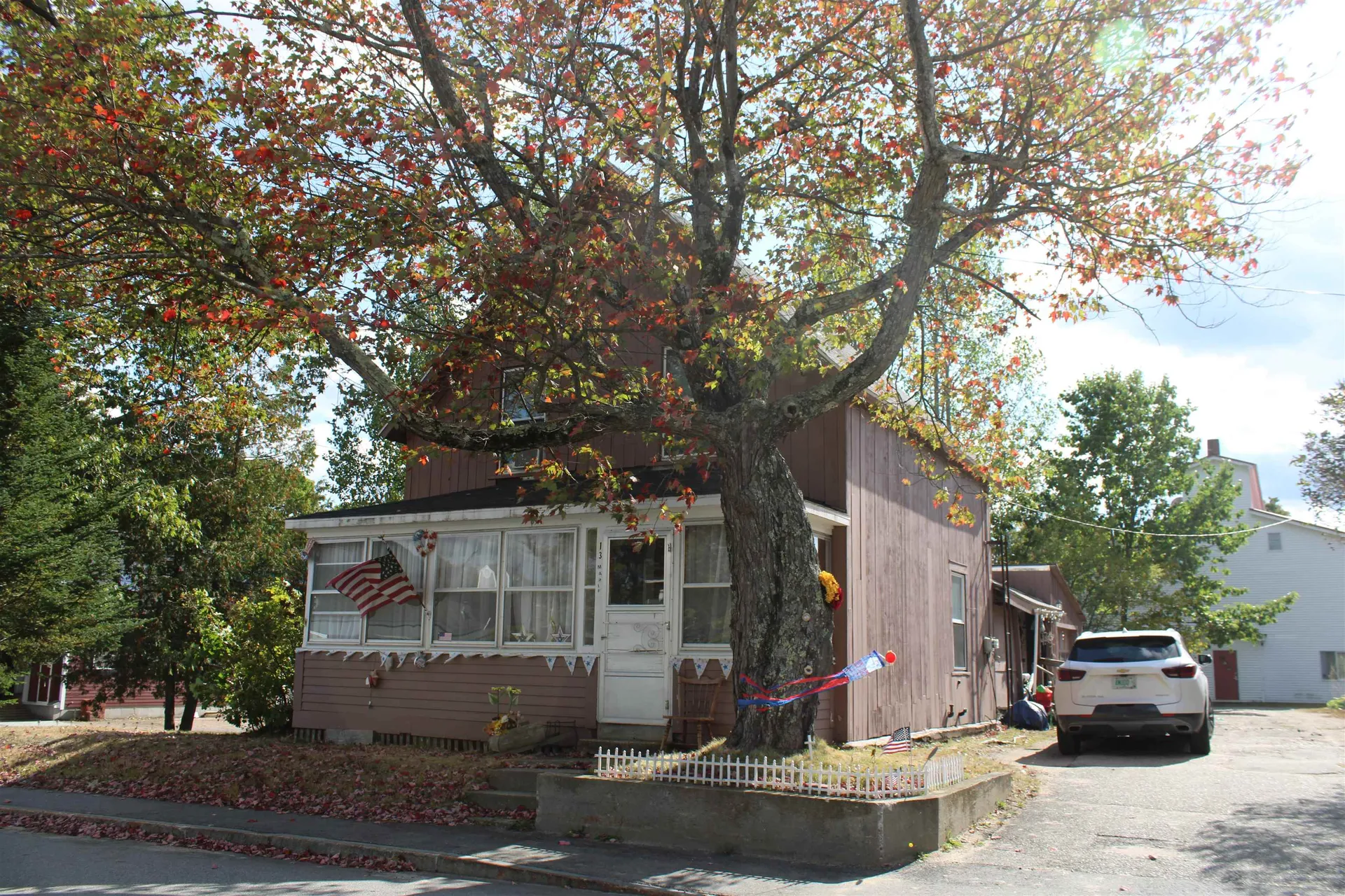 13 Maple Street Lincoln NH 03251