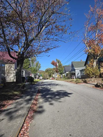 13 Maple Street Lincoln NH 03251