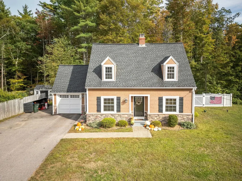39 Logging Hill Road Bow NH 03304