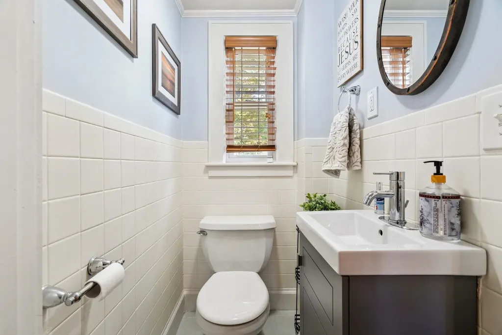 39 Logging Hill Road Bow NH 03304