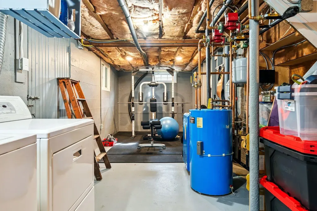 39 Logging Hill Road Bow NH 03304