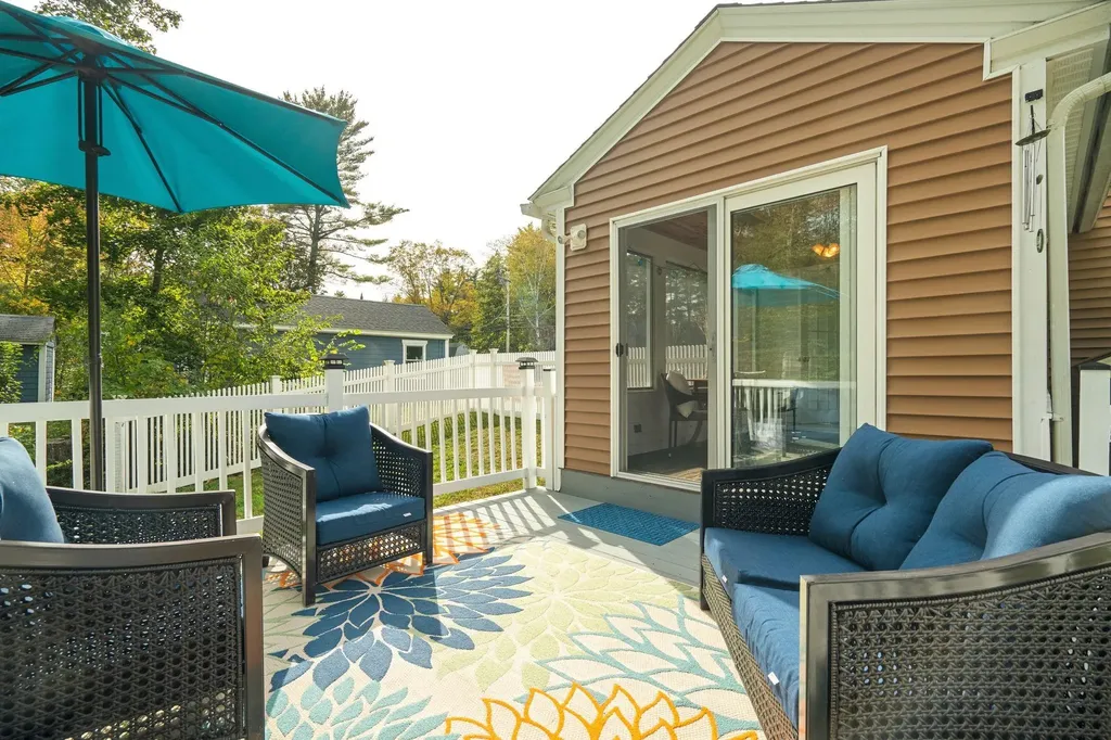 39 Logging Hill Road Bow NH 03304