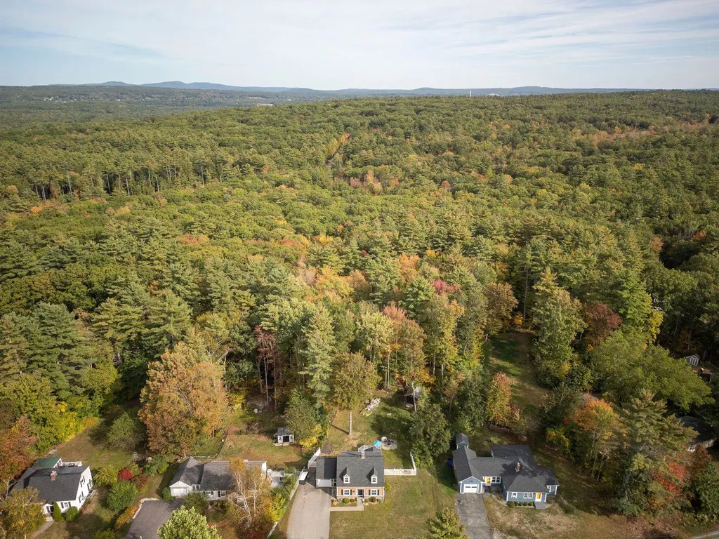 39 Logging Hill Road Bow NH 03304