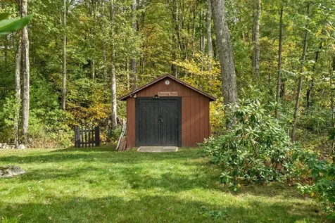 39 Logging Hill Road Bow NH 03304