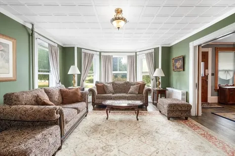 5 Greenhouse Lane Bradford NH 03221