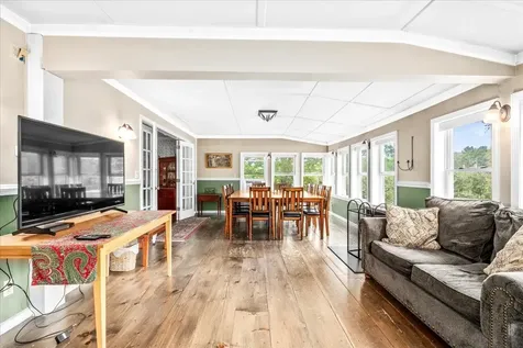 5 Greenhouse Lane Bradford NH 03221