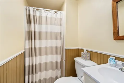 5 Greenhouse Lane Bradford NH 03221