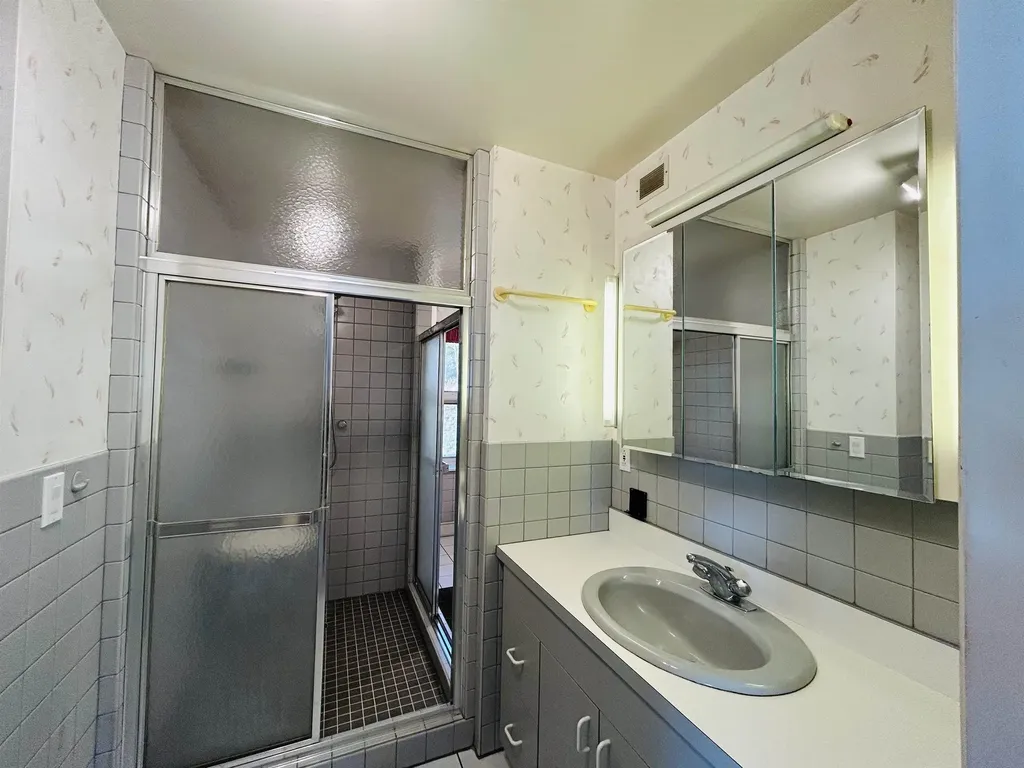 989 Upton Road Errol NH 03579