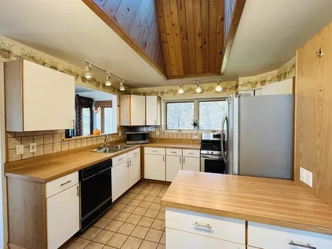 989 Upton Road Errol NH 03579