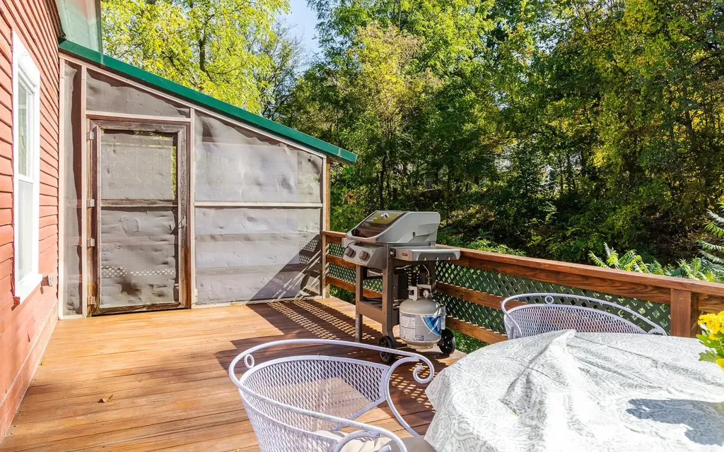 31 Pleasant Street Walpole NH 03608