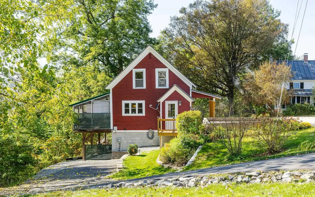 31 Pleasant Street Walpole NH 03608