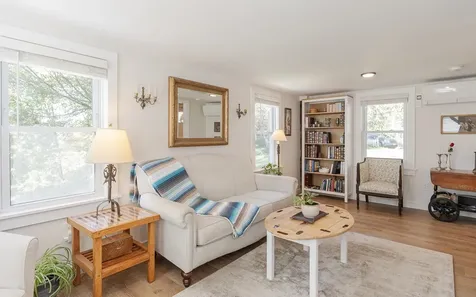 31 Pleasant Street Walpole NH 03608