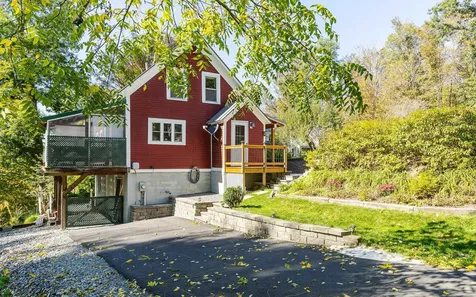 31 Pleasant Street Walpole NH 03608