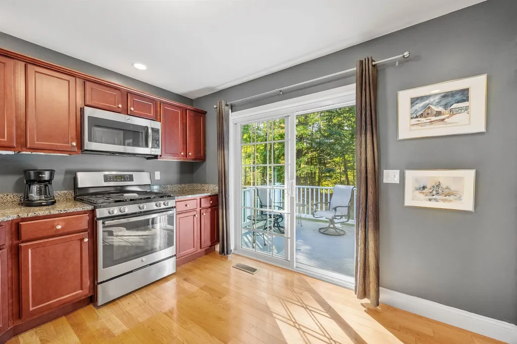 39 Evangelyn Drive Bow NH 03304