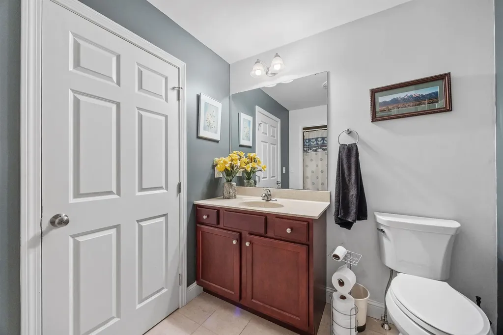 39 Evangelyn Drive Bow NH 03304