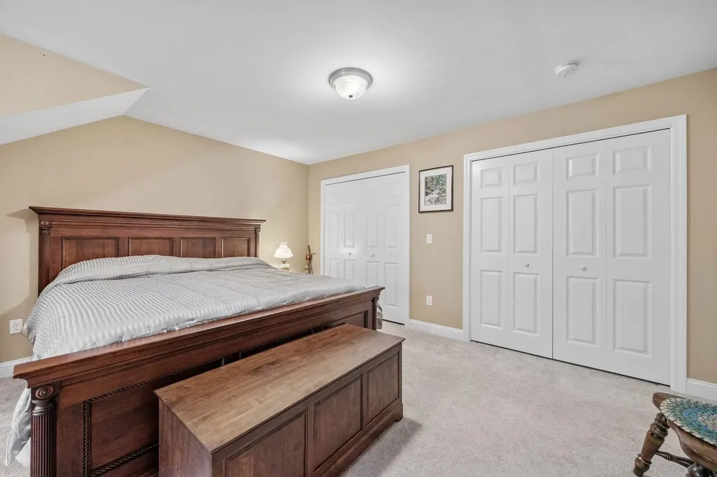 39 Evangelyn Drive Bow NH 03304