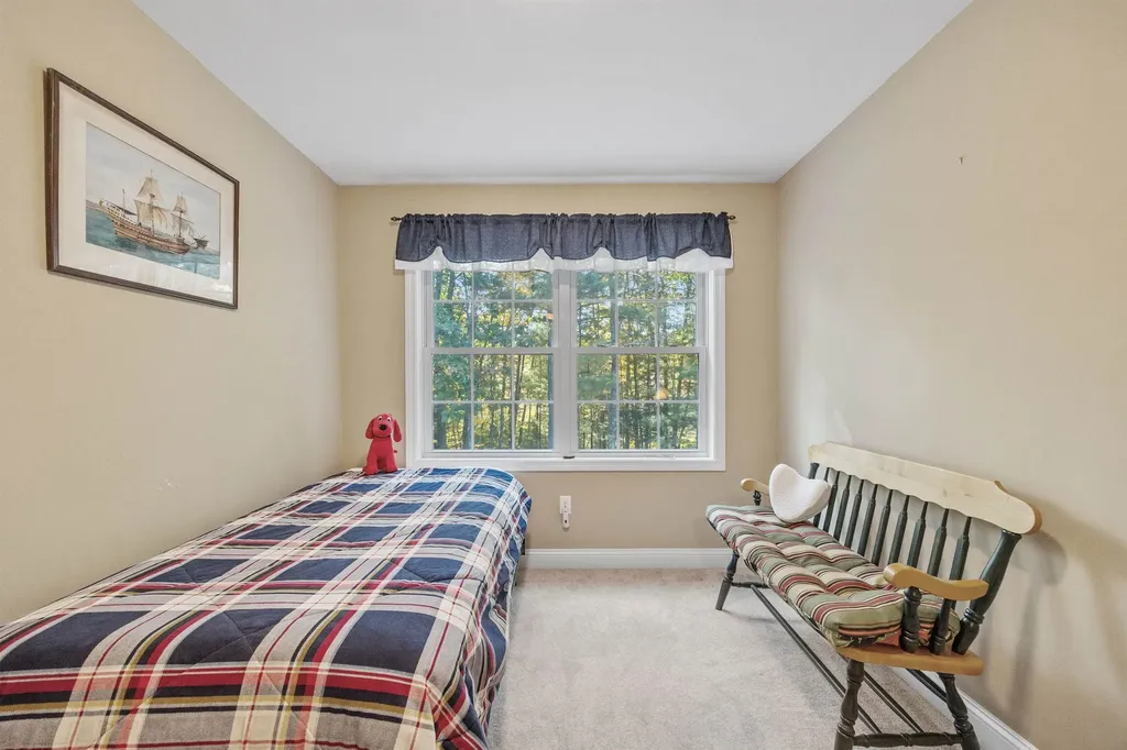 39 Evangelyn Drive Bow NH 03304