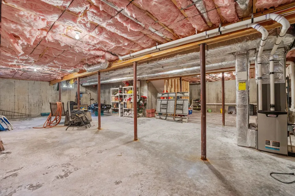 39 Evangelyn Drive Bow NH 03304