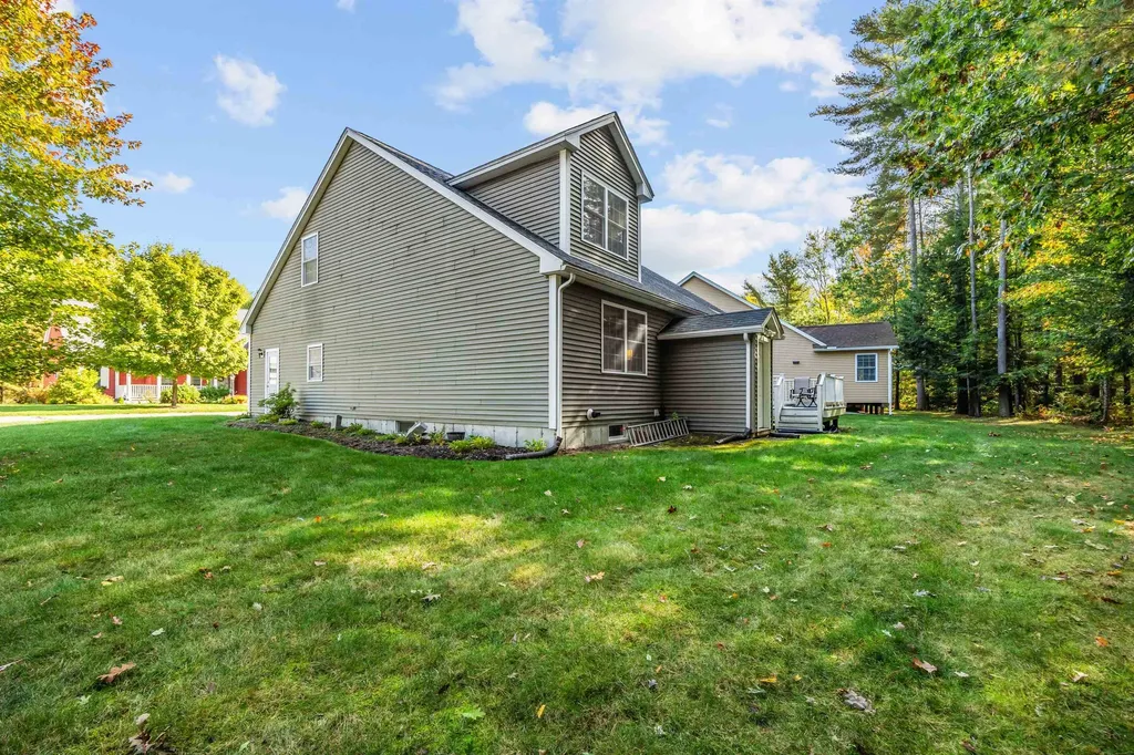 39 Evangelyn Drive Bow NH 03304