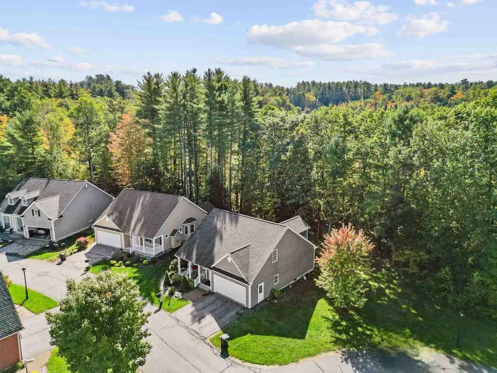 39 Evangelyn Drive Bow NH 03304