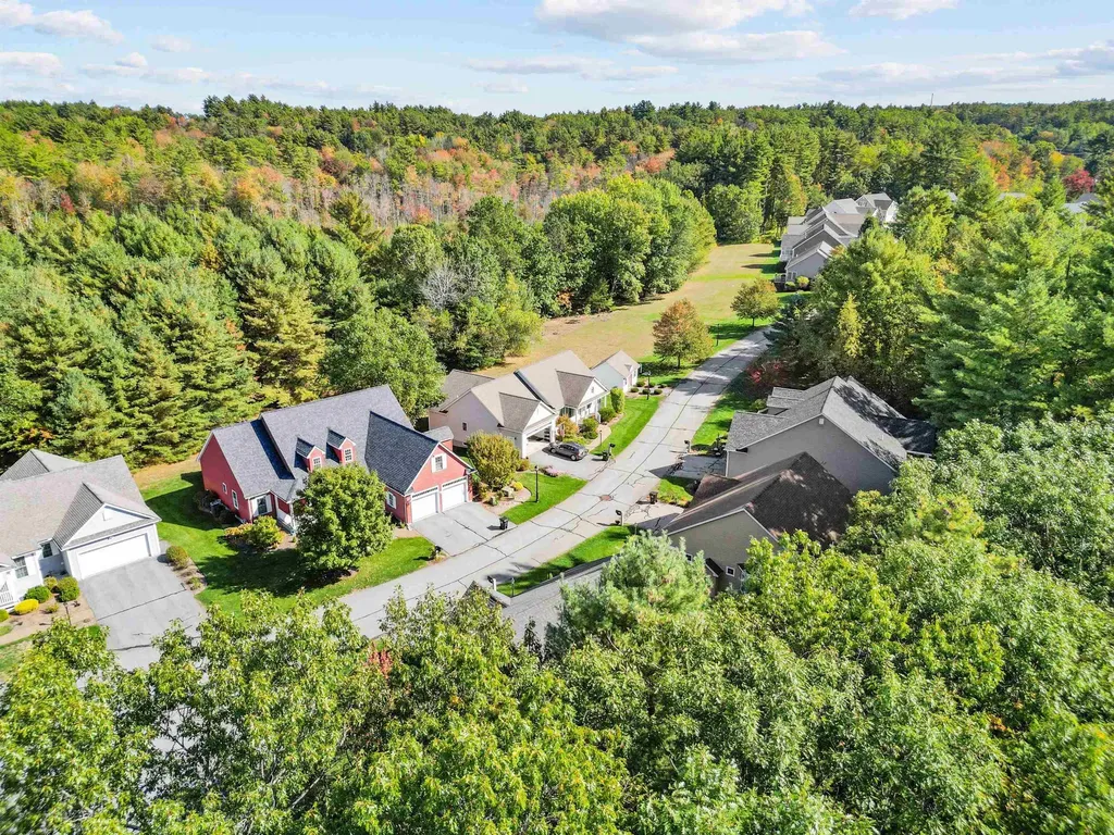 39 Evangelyn Drive Bow NH 03304