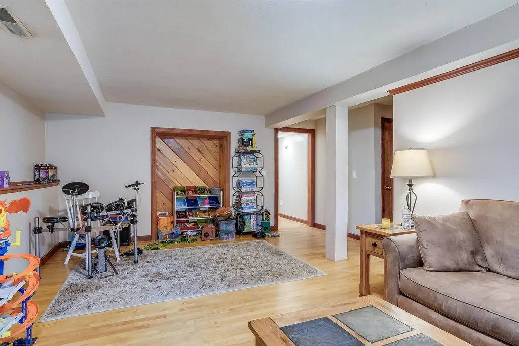 32 Larch Road Milford NH 03055