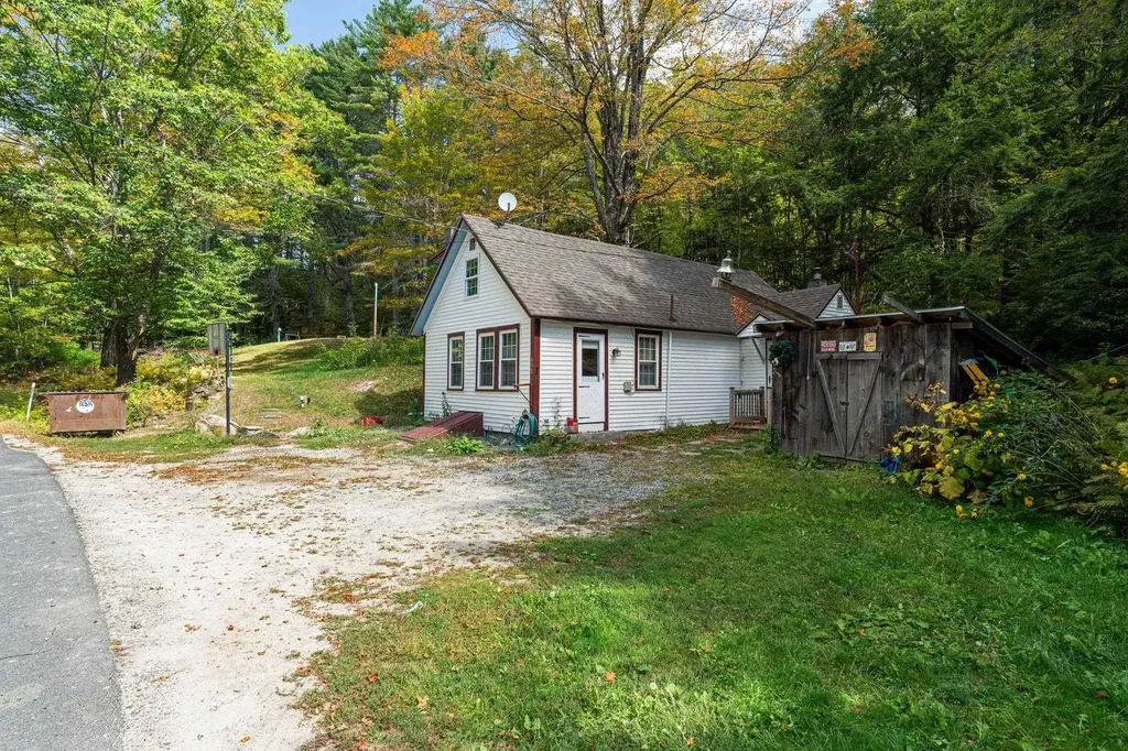 658 North Wilmot Road Wilmot NH 03287