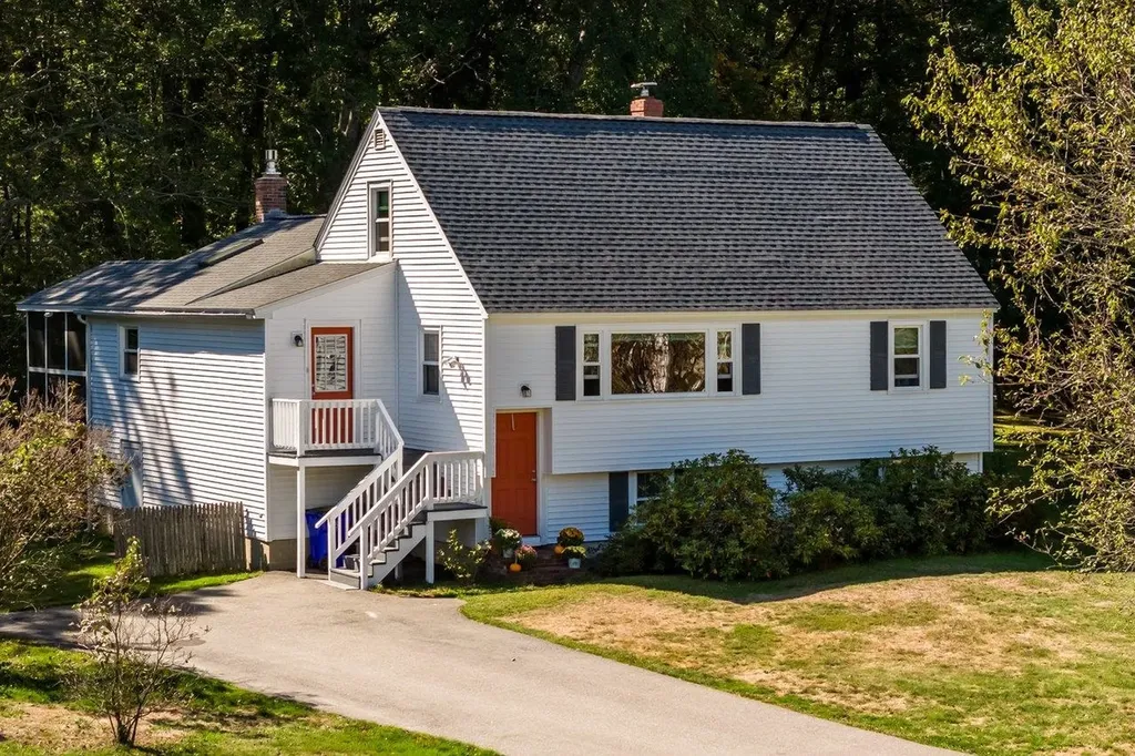 11 Crawford Avenue Exeter NH 03833