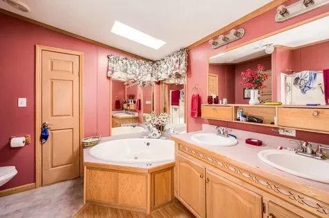 8 Shiloh Drive Rochester NH 03867
