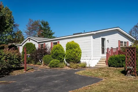 8 Shiloh Drive Rochester NH 03867