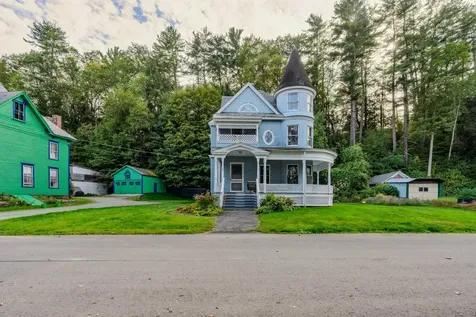 48 Fairview Terrace Hartford VT 05001-6152