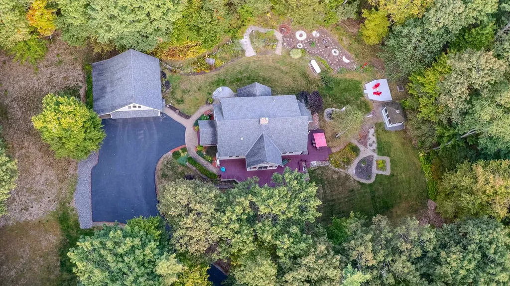 33 Maclean Road Alstead NH 03602