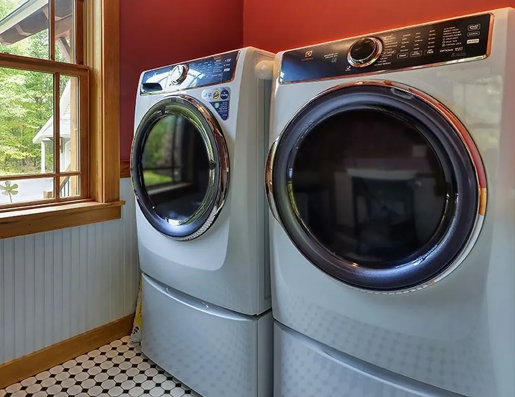 33 Maclean Road Alstead NH 03602