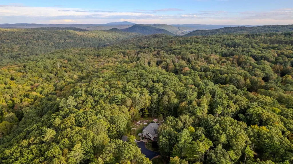 33 Maclean Road Alstead NH 03602