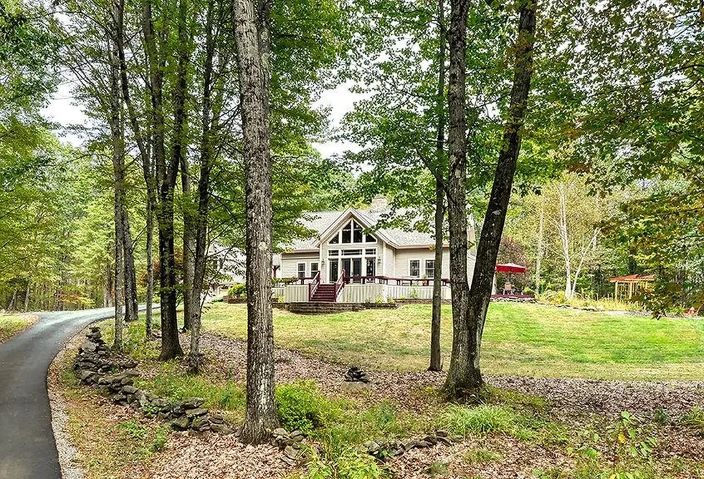 33 Maclean Road Alstead NH 03602