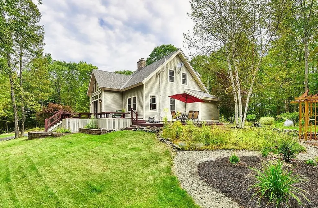 33 Maclean Road Alstead NH 03602