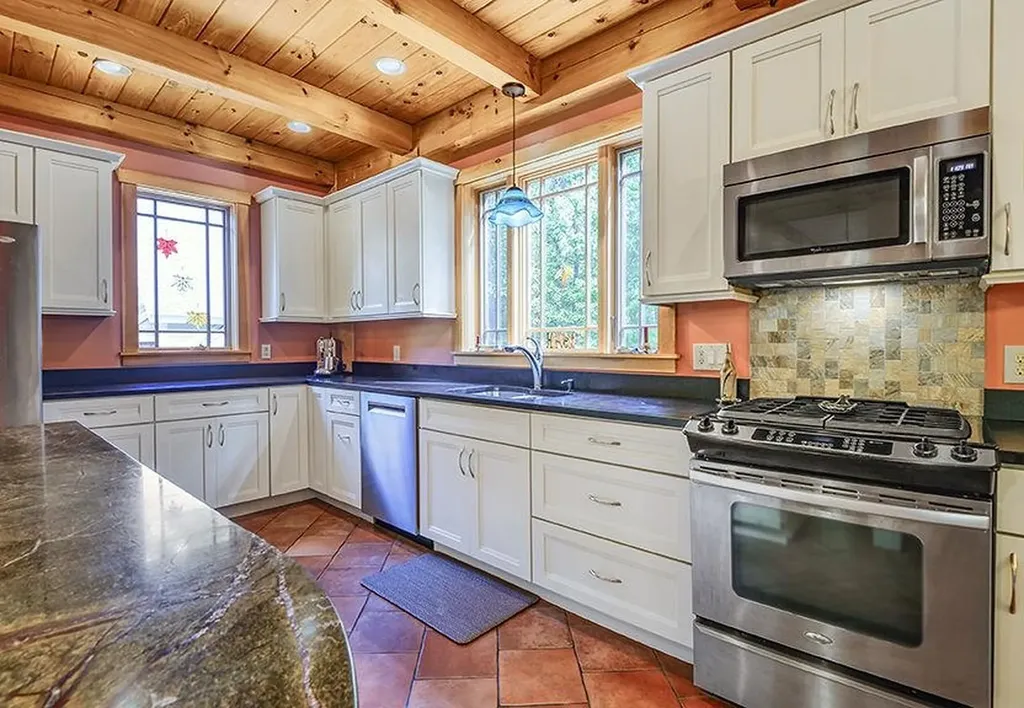 33 Maclean Road Alstead NH 03602