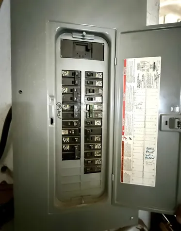 11 Freds Way Whitefield NH 03598