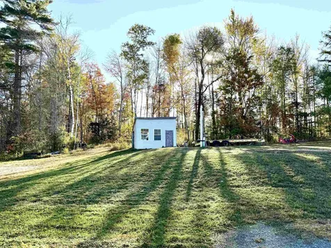 11 Freds Way Whitefield NH 03598