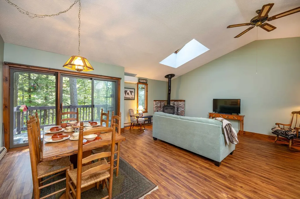 253 Old Quechee Road Hartford VT 05059